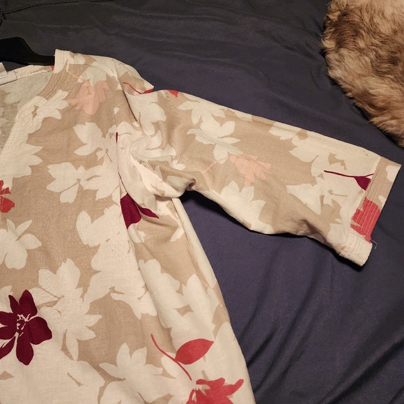 Liz Claiborne 3/4 sleeve top - Picture 4 of 4